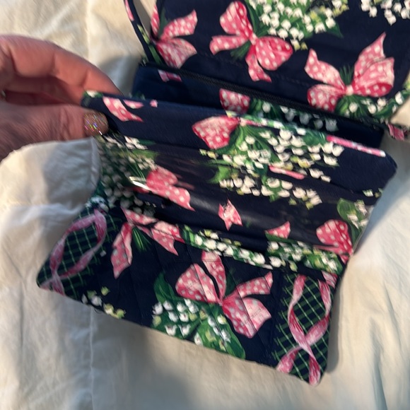 5/$25 Vera Bradley wallet purse - Picture 4 of 6